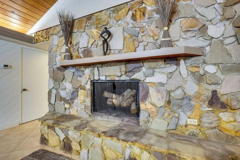 Spacious Family Escape w/ Pool in Deerfield Beach