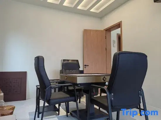 Yunfu Mountain Moon Light Luxury Resort Homestay (Tonglu OMG Heartbeat Paradise Store)