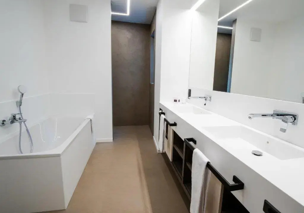 CHRIZZ Rooms