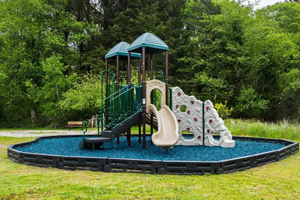 Long Beach Camping Resort Cabin 2