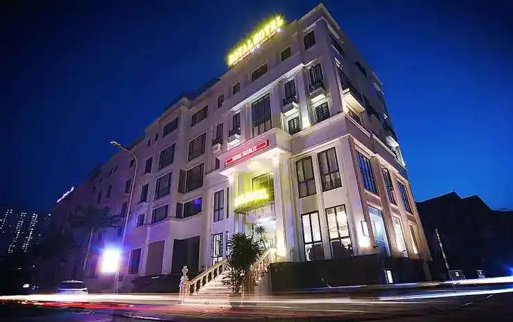 Royal Hotel II