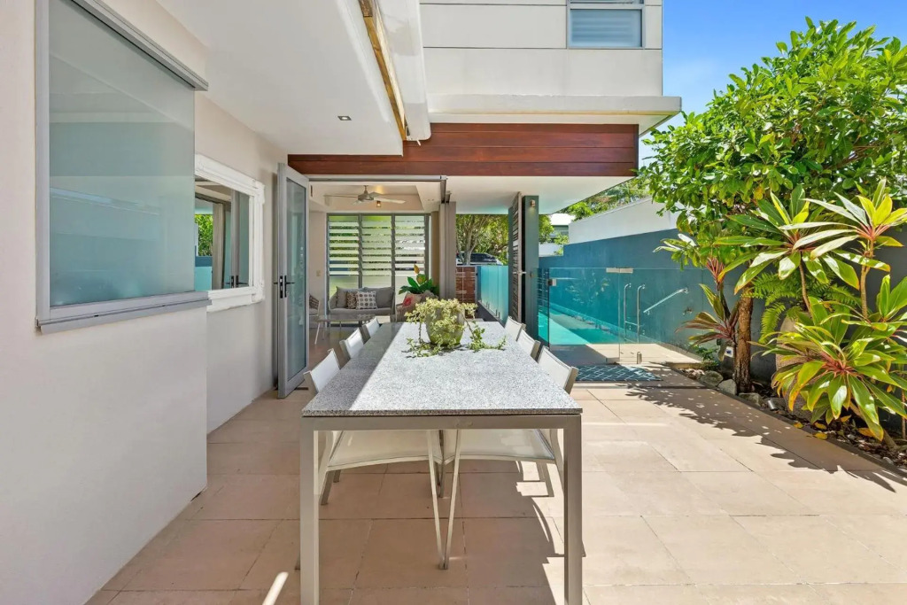 Ferguson St Family Home in Fabulous Location