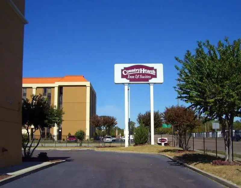 Comfort Inn & Suites Airport