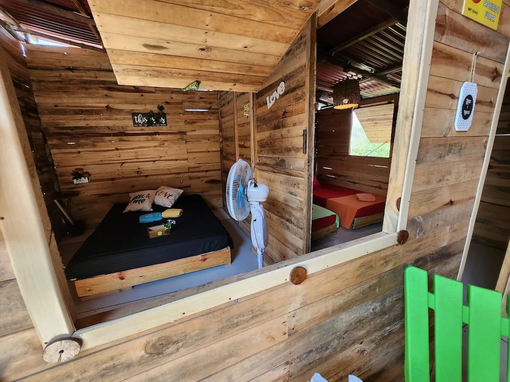 Baru Jet Set Beach & Hostal