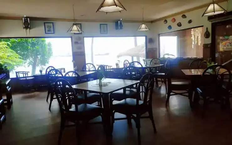 Merak Beach Hotel