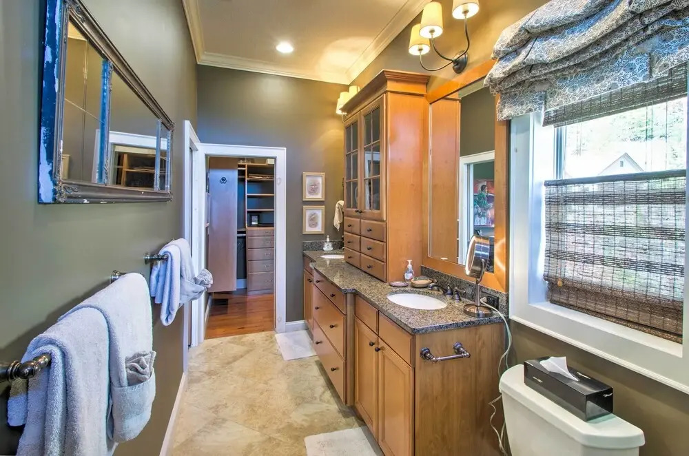 Bryson City Condo w/ Spectacular Views & Amenities