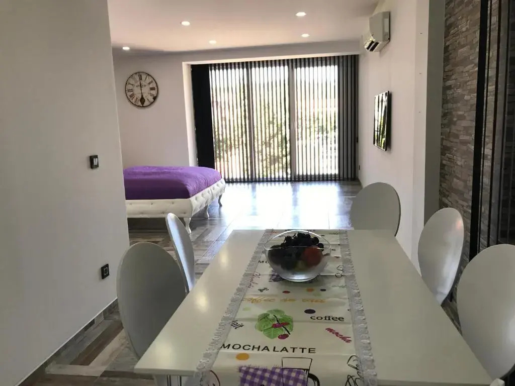 Apartment Ajla