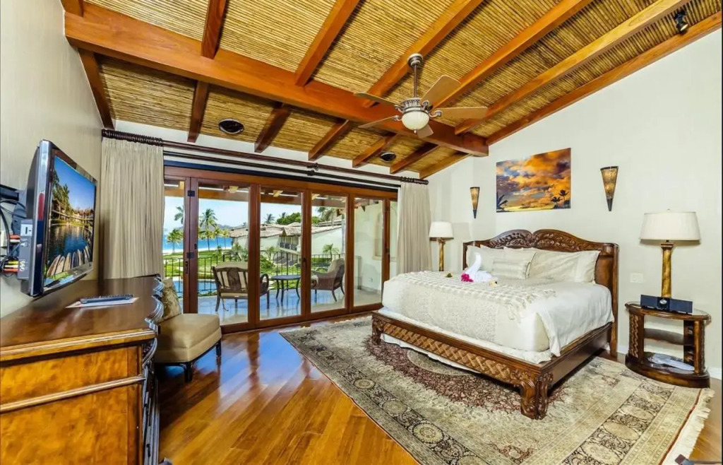 Palms 14 Luxury Beachfront Villa