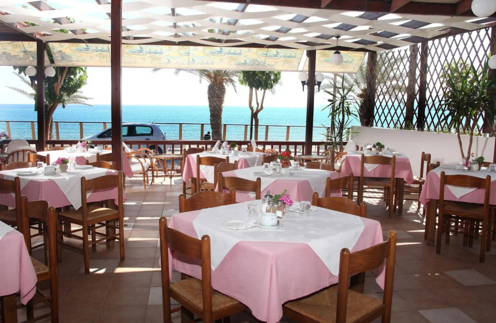 Hotel Thisvi