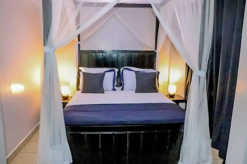 Somerset Gardens Resort