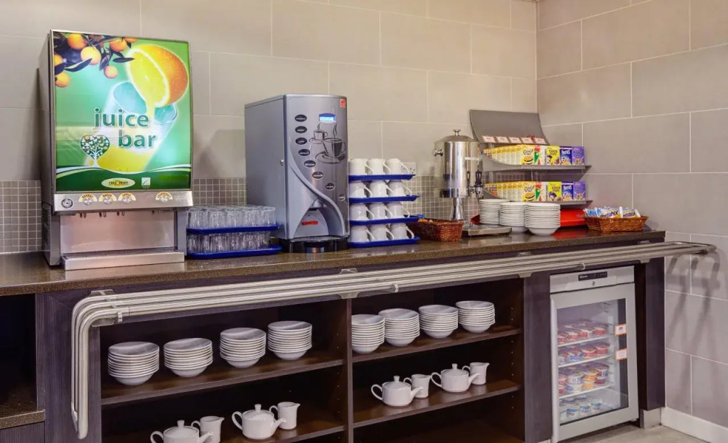 Holiday Inn Express Birmingham–South A45