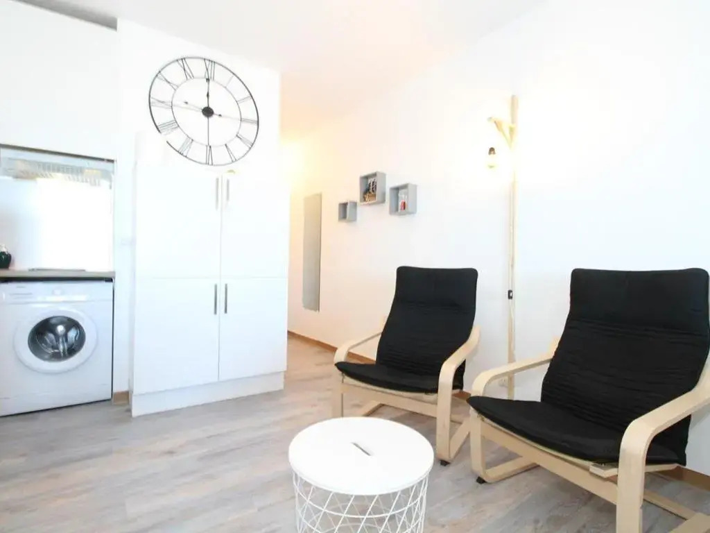 Appartement Balaruc-les-Bains, 1 pièce, 2 personnes - FR-1-553-83