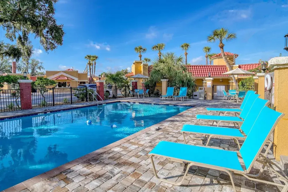 Howard Johnson Express Inn