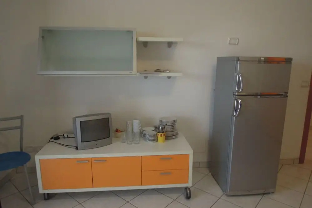 Renovated Flat Next to the Beach-beahost
