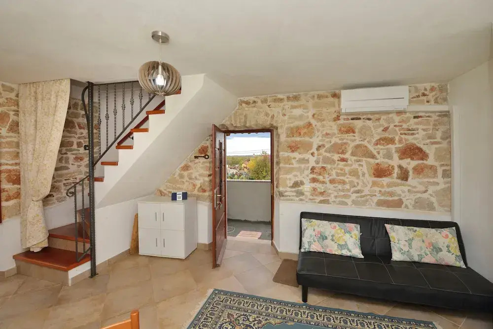 Beautiful Stone House in Gedici - Beahost Rentals