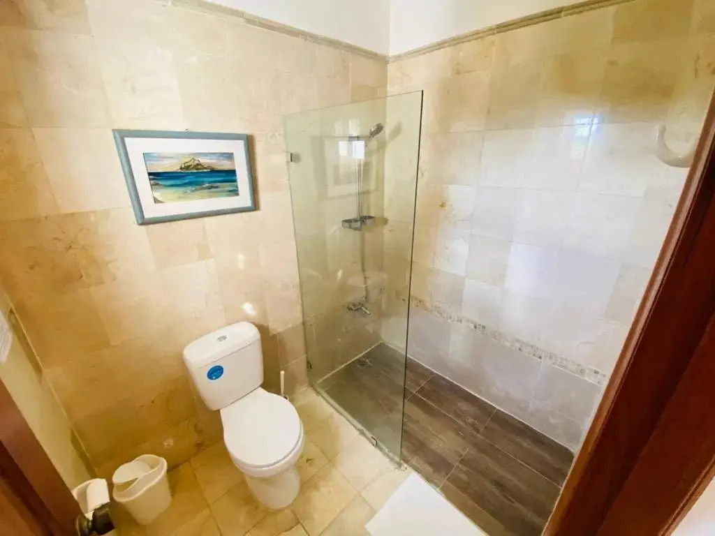 2 Rooms, 4 Beds, Pool, 5min Beach White Sand
