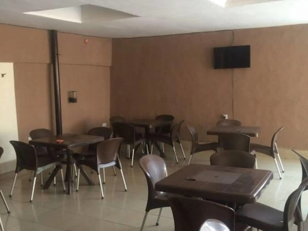 Wonder King Hotel