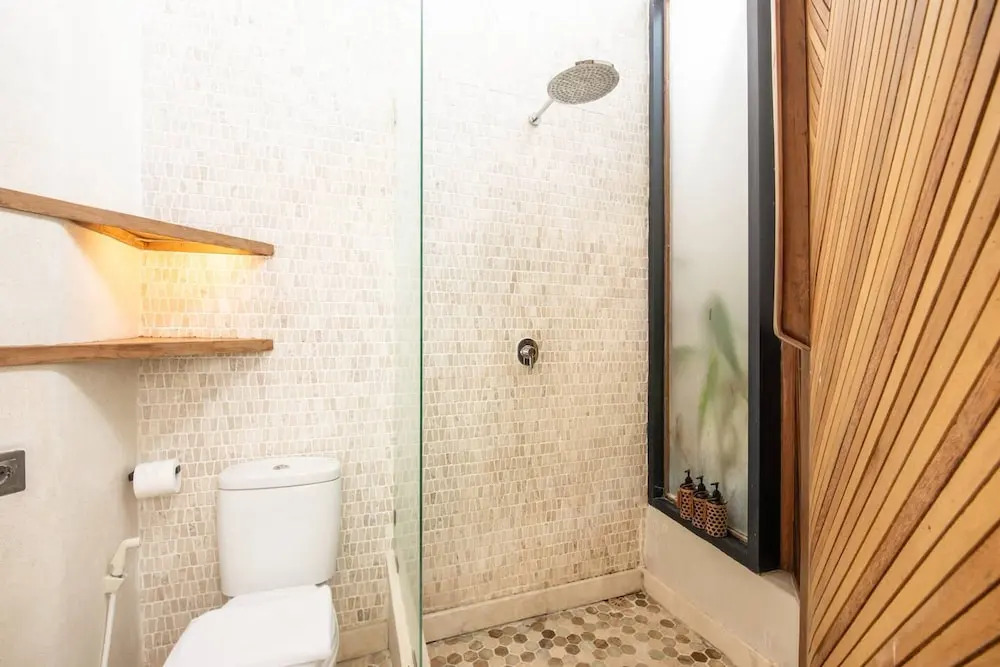 BAZ Villa 14 Studio 4 L 1BR Loft Art Deco Shared Pool 700m to Echo Beach