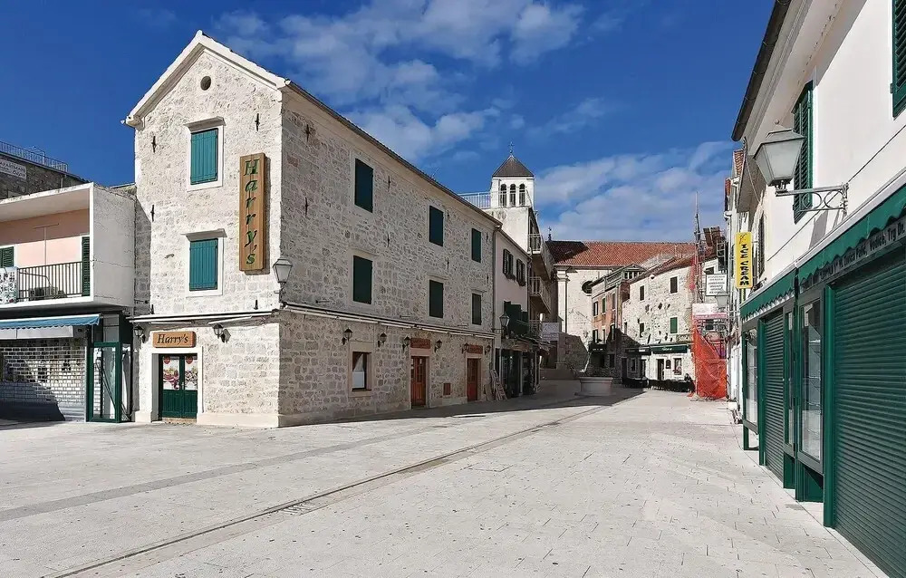 3 Bedroom Amazing Home In Vodice