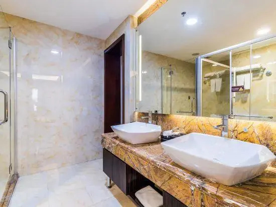 Phoenix Hotel