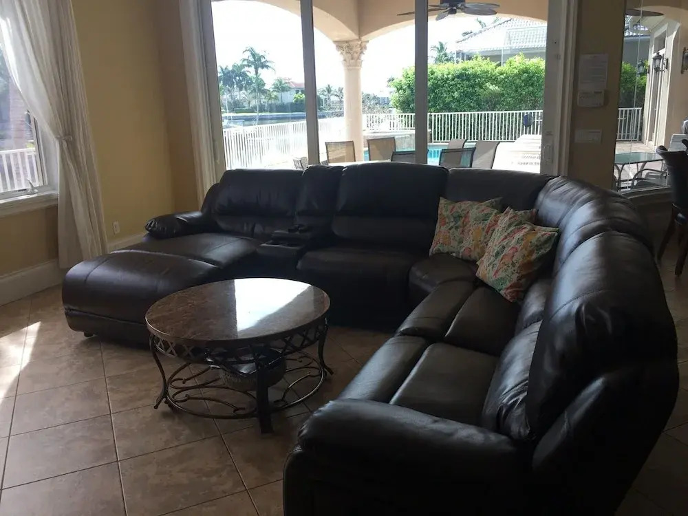 Beautiful Huge Marco Island Fl Waterfront Home- Great for Large Families