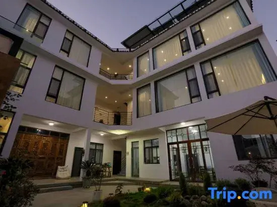 Ruoyun Designer Homestay