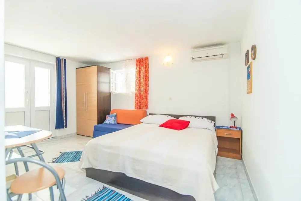 Apartments Mili 732