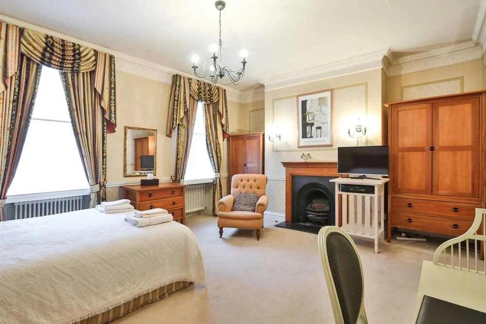 Spacious House in Marylebone [VR]