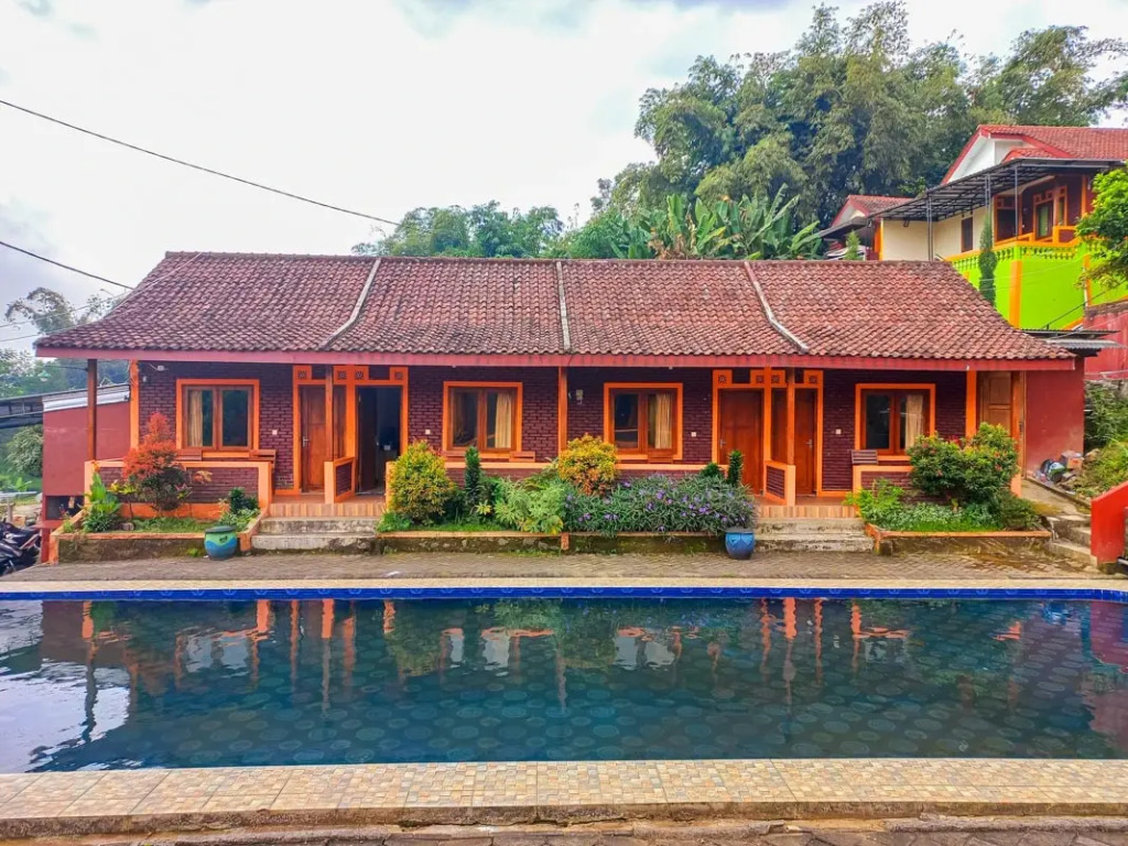 Villa Kampoeng City Pacet RedPartner