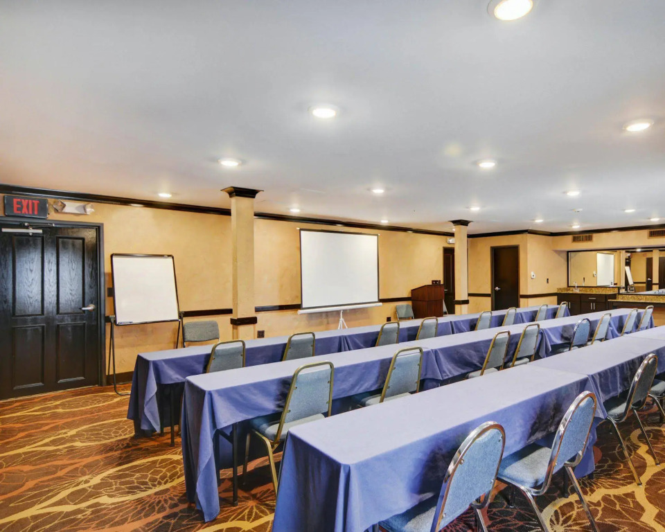 Spark By Hilton Grapevine DFW North
