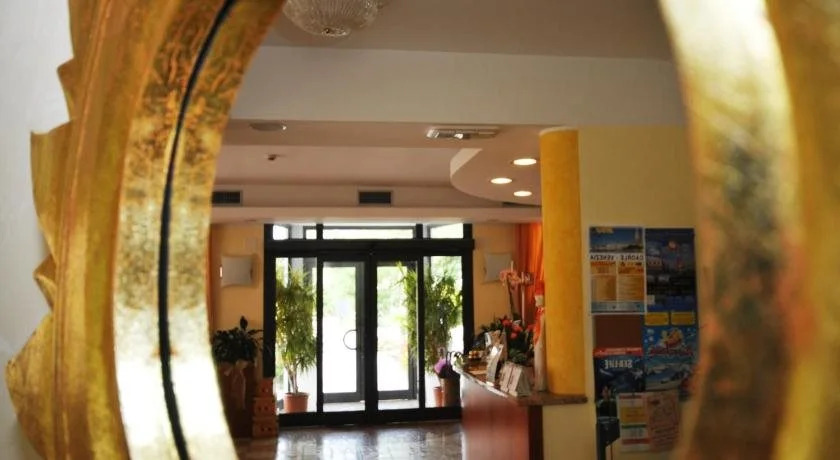 Hotel Crystal