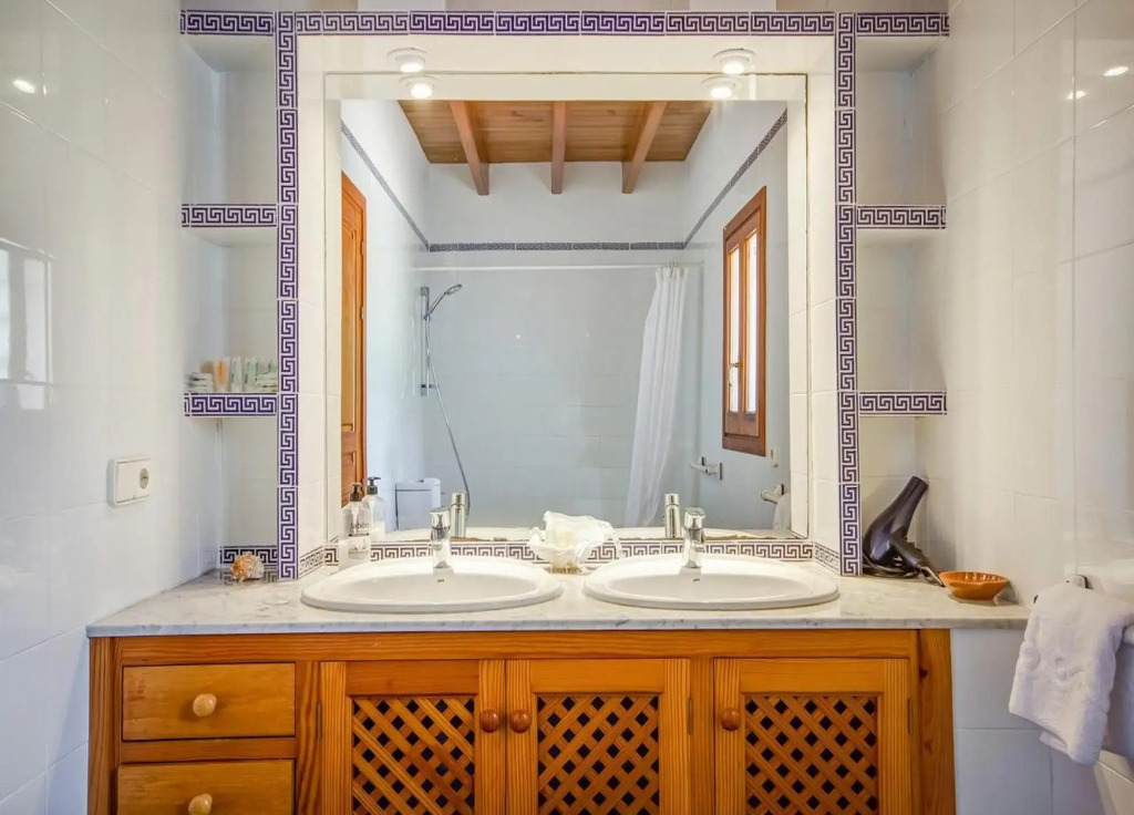 Villa Can Sunyer 5 bedroom villa with views of Las Salines.