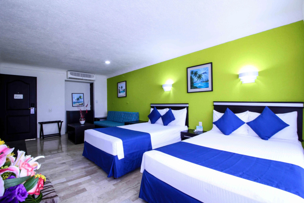 Aquamarina Beach Hotel