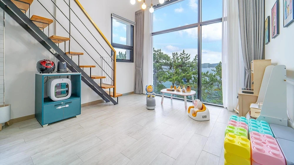 Yeosu Sea&Blue Family Pension