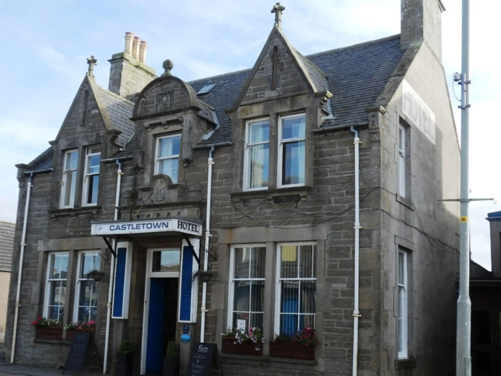 Castletown Hotel