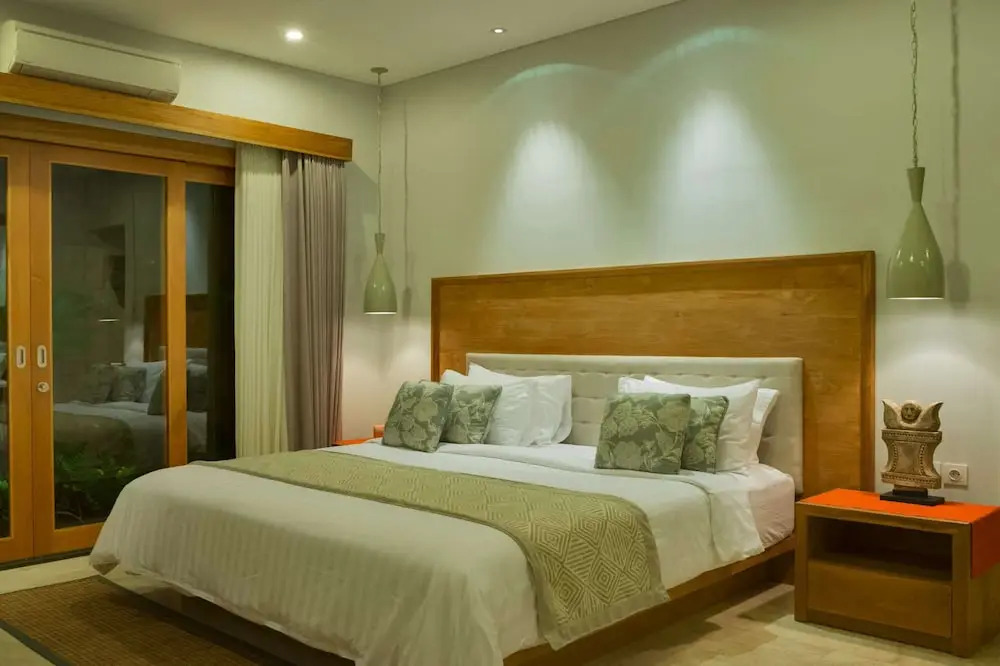 Imagine Your Family Renting a Luxury Holiday Villa Close to Seminyaks Main Attractions, Villa Bali 2043