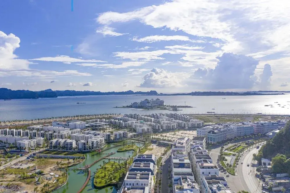 Sun Bay Tuan Chau Hotel
