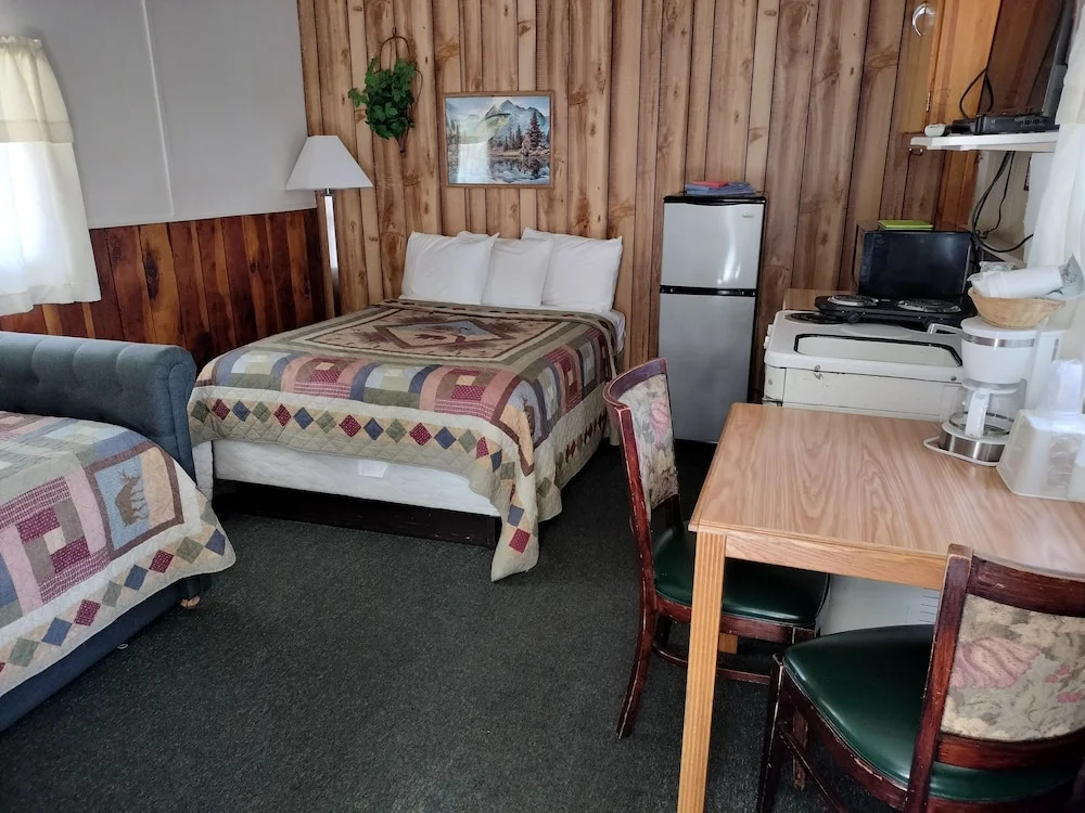 Pioneer Motel