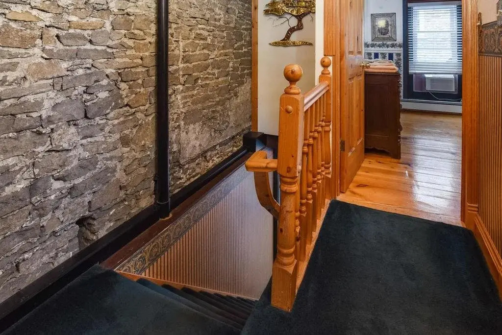 Noble Suites
