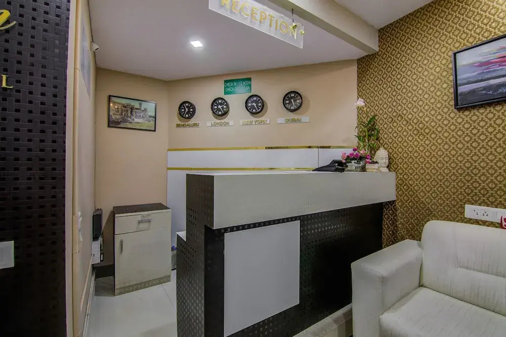 OYO 16744 Live Inn Castle