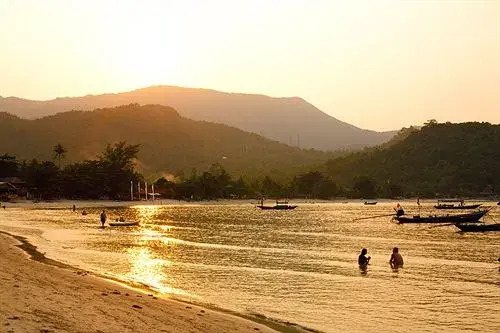 Baan Panburi Village