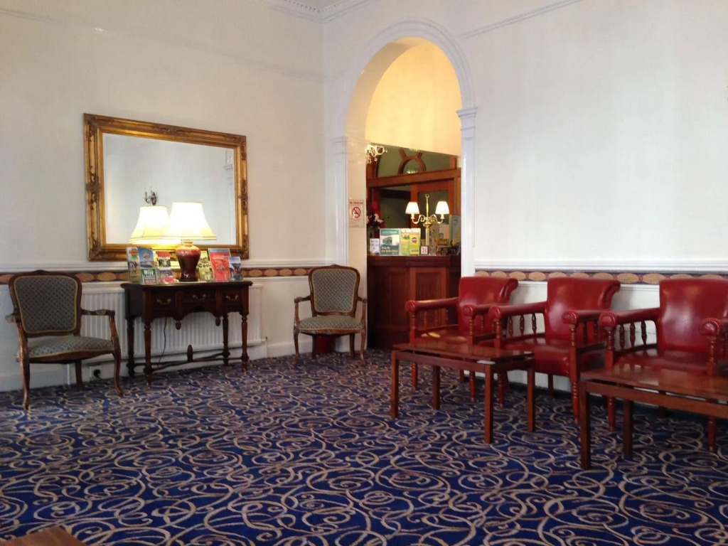 Dergvale Hotel