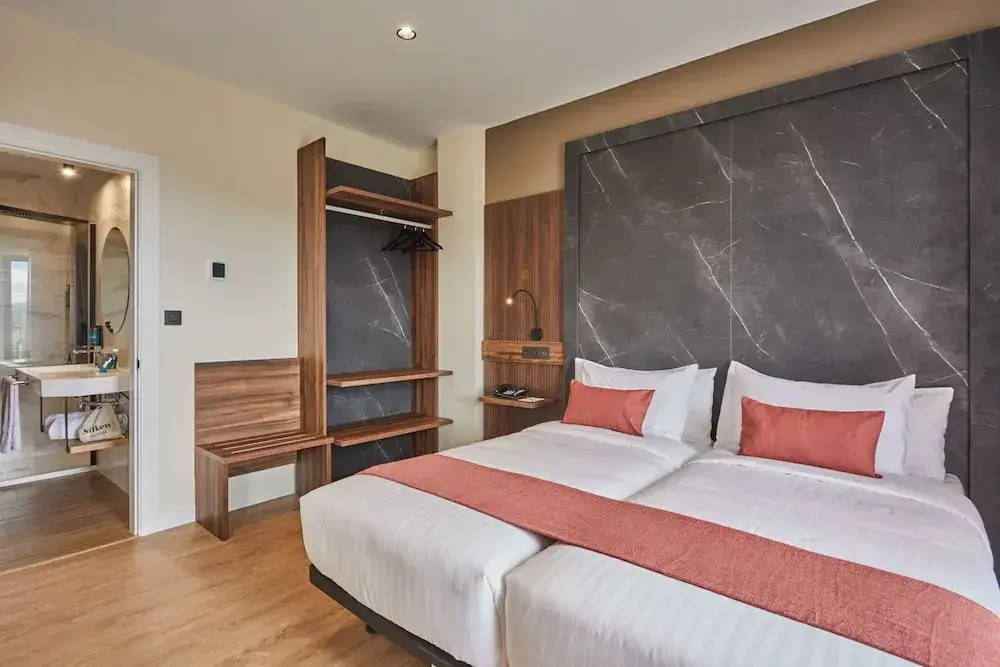 Apartamentos Silken Fontibre Iberia & Spa
