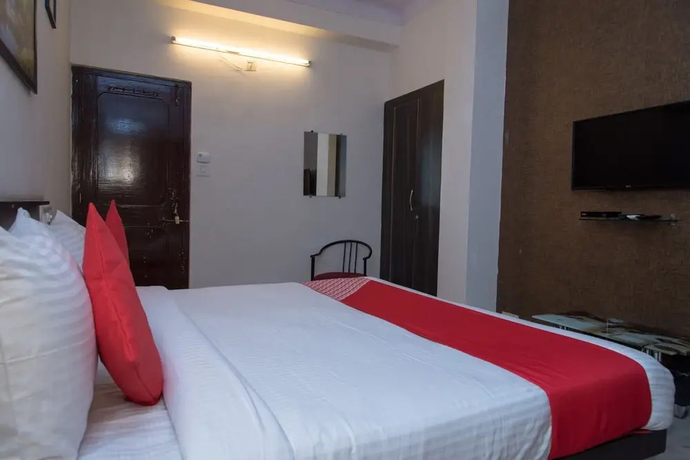 OYO 14118 Hotel Kalika Palace