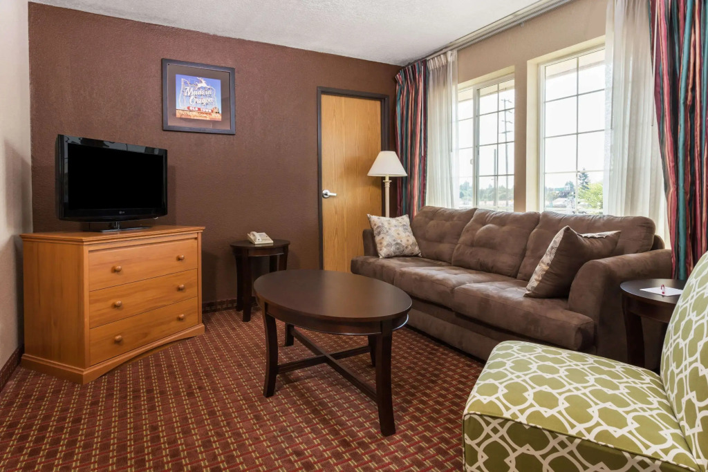 Ramada by Wyndham Portland