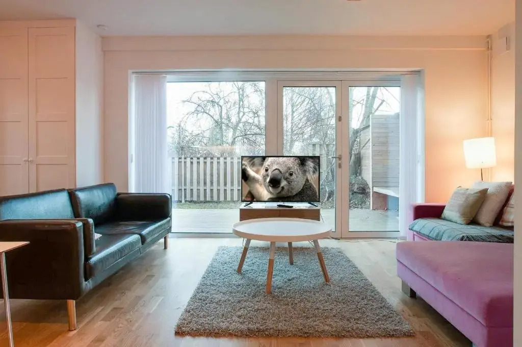 townhouse on Arlanda Stockholm metro line - easy checkin