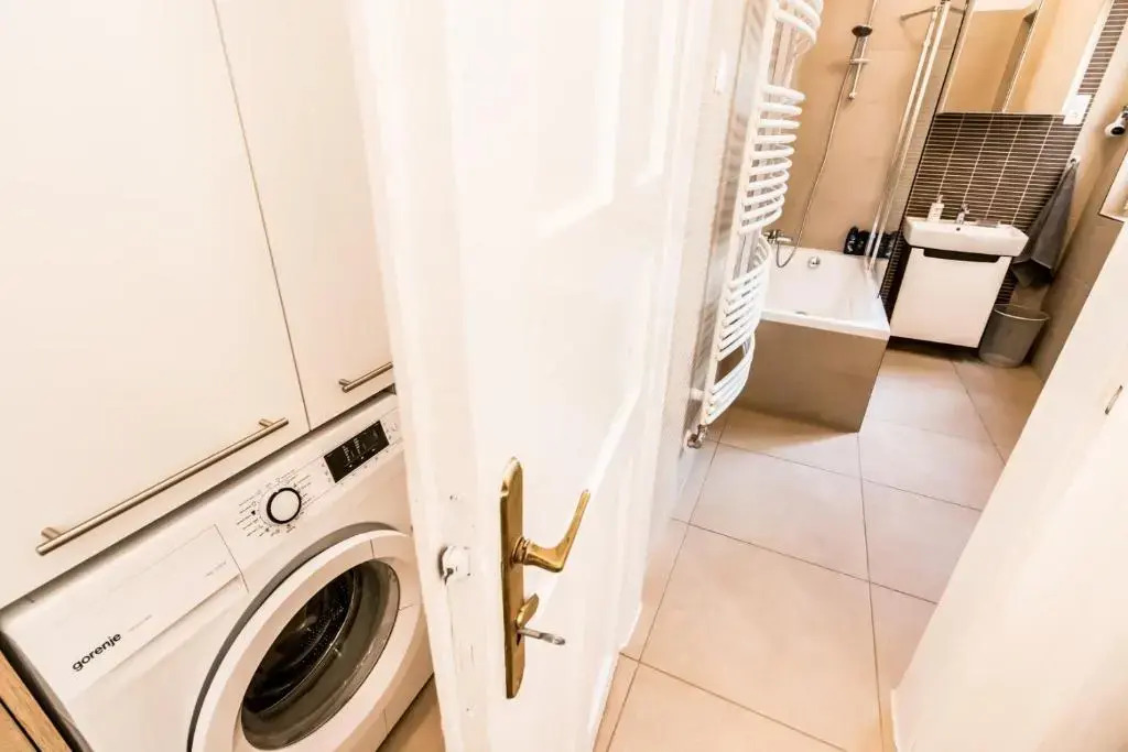 Bpr D8 Premier Apartment