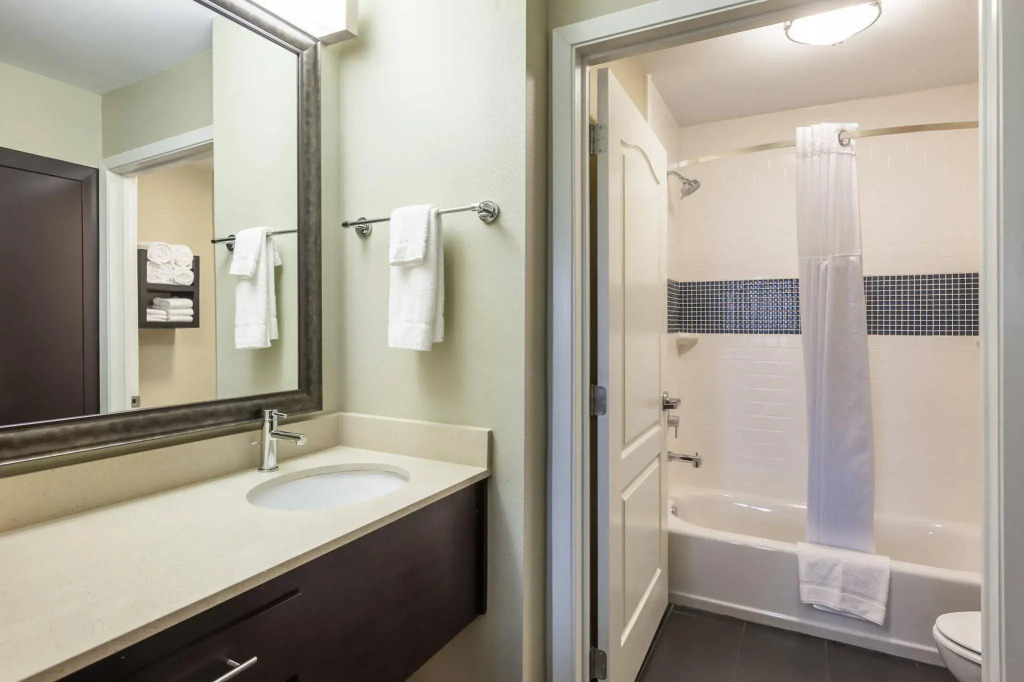 Staybridge Suites Houston I-10 West-beltway 8 by IHG