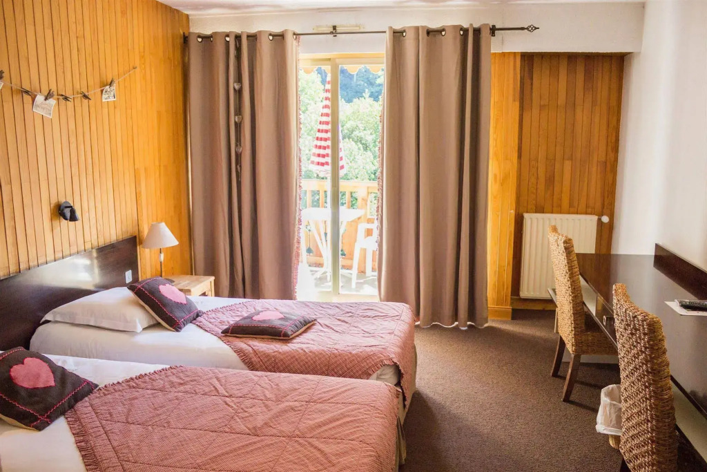 Hôtel les Bains