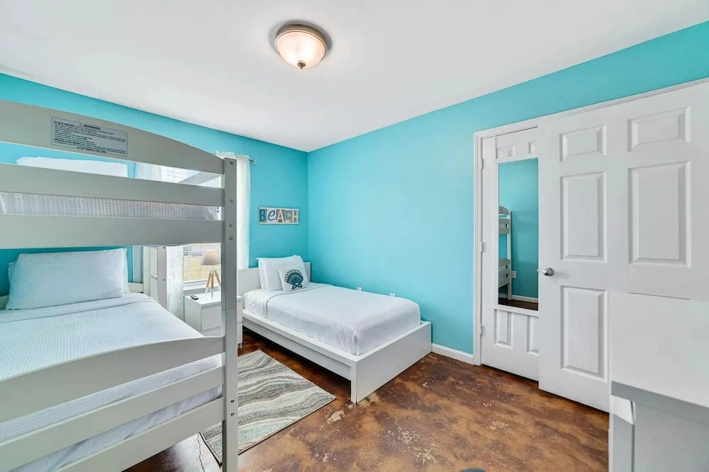 3br/2ba Full Condo w/ Pool & Gym, Sleeps 7